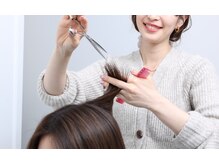 全ての技術を経験値の高いスタイリストがマンツーマンで施術を担当【中目黒】