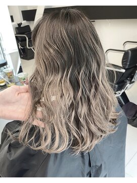 アライブ キチジョウジ(ALIVE Kichijoji) ALIVE吉祥寺 バレイヤージュグラデーション着物ことりベージュ