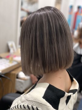 アヴァンス 京橋店(AVANCE) フレンチボブをバレイヤージュカラーでよりオシャレに@京橋