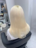 ベレーザシェルト(Beleza scelto)&nbsp;11077ホワイトブロンドシルバーアッシュ韓国レイヤーカット