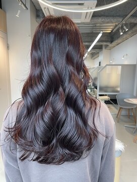 シダ(sida SAIIN) 20代30代ロングヘア32ミリコテ巻き