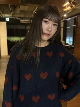 メイカ(MEIKA) 【 セミロングストレート × アッシュカラー 】 浅野美紀