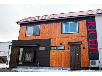 SALON de RICHE 別邸