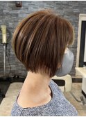 くびれショートボブ白髪染めベージュカラー前下がりボブ30代40代