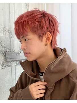 キジ(kiji) 刈り上げマッシュショートワインレッドブリーチ久屋大通/丸の内