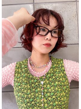 トゥコ(tuco) レッドカラー　ワインレッド　カシスレッド　暖色カラー　ボブ