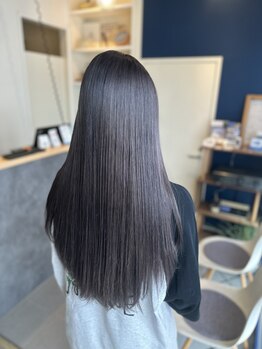 「お客様の髪質、お悩みやご希望に合わせて、質感をオーダーメイドする様な、髪質改善トリートメント」