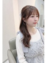 モノバイモガ(mono by moga)&nbsp;韓国アイドルぽいハーフアップ