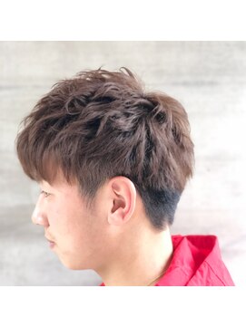 アッシュタカサキ(ash takasaki) サイドパート/ショート/フェザーマッシュサイド