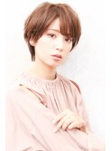 抜け感ヘア ひし形ショート ハイトーンカラー ココアブラウン