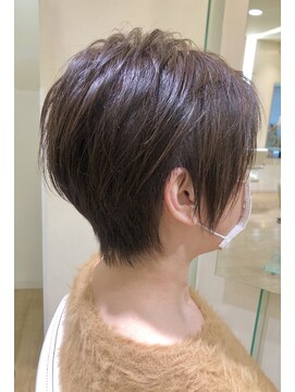 レンジシキチジョウジ (RENJISHI KICHIJOJI) 耳出し束感ショート【RNJISHI KICHIJOJI】