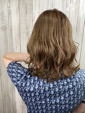 アンダーバーホワイト 南海難波店(_WHITE) 【_white+】