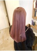 ピンクベージュ