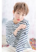 ハイトーンで個性的★大人かっこいい金髪ボブショートa1
