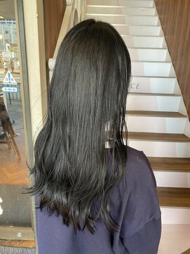 アヴァンス 天王寺店(AVANCE.) ブルーブラック×透明感