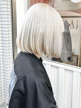 ジェムヘアスタジオ 湘南平塚南口店(Gem Hair Studio) Gem Hair Studio 姉崎　ホワイトブロンドボブ