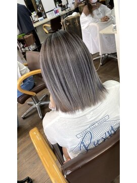 ユートピア(U topia) バレイヤージュ/ハイライト/アースカラー/シルバーカラー