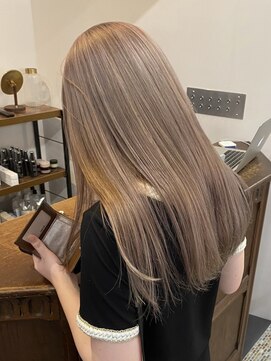 ヲタク(wotaku.) ミルクティーベージュ/ケアブリーチ/ハイトーン/髪質改善/前髪