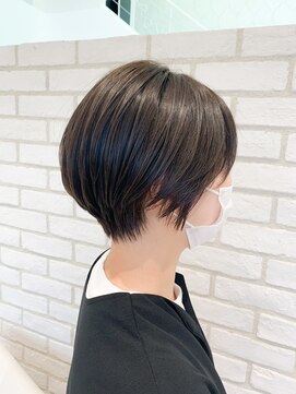 アッシュ 十日市場店(Ash) 大人ショート