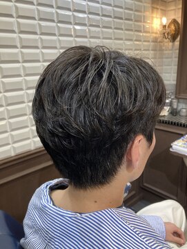 ルピナス 中田(Lupinus) ミディアムパーマスタイル