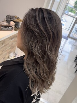 パーリオ けいさつ前店(PALIO) 【NAOKI】が作るシャドールーツ