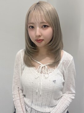 ビューシンサイバシ(VIEW SHINSAIBASHI) ロングレイヤーかきあげ前髪イメチェンミルクティー10代20代30代