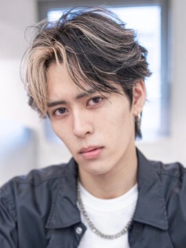 メゾンアルブル 向ヶ丘遊園 登戸(maison ARBLE) メンズ刈り上げセンターパートフェザーパーマハイライトウルフ