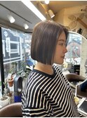 切りっぱなしミニボブスタイル