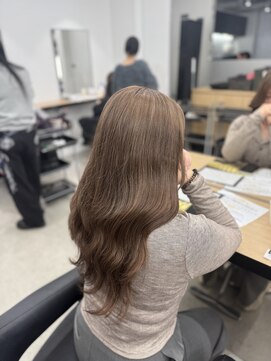 シアター 表参道青山(THEATER) フォギーベージュ