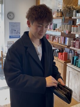 パイレーツ(Pirates Ushiwakamaru Style) 波巻きスパイラルパーマ