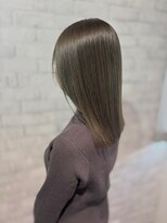 オルト(Ort)&nbsp;品よくまとまる大人グレージュ