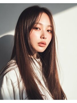 ハーツオオサカ(HE:ARTS OSAKA) 韓国トレンドカラーにナチュラルレイヤーカット