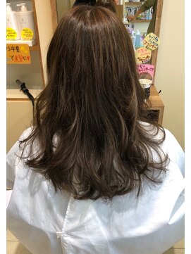 アウラニヘアーリゾート(AULANI Hair Resort) イルミナカラーフォレスト＋ハイライト[日野/日野駅/豊田/八王子