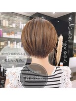 後ろ姿美人ショート