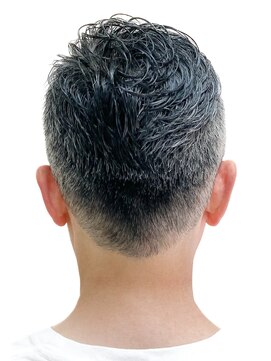 黄ぐまくん美容室 メンズ　ベリーショート