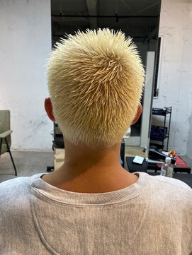 ルーム(Loom.) メンズ抜きっぱなしブロンド坊主