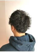メンズ無造作シャドウパーマ刈り上げ