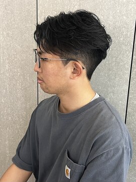 ニアウ 太田店(Niau) メンズセンターパートフェザーショートフェザーパーマ