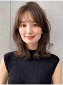 くびれヘアレイヤーカット艶感セミディ前髪美髪斜めバング