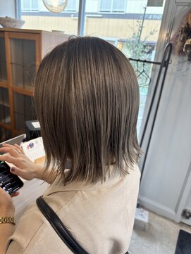 スアバイキキ(SuA by kiki.) 暗めカラー/グランマッシュ/フェイスフレーミング[千葉]