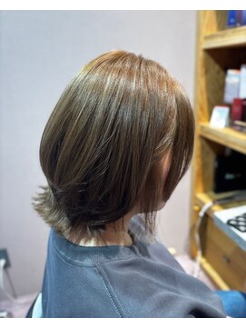 ベルタバイメルク(belta by merc.) 黒髪からのワンカラーオリーブ3.12イメチェン