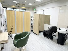 ヘアーライフハナコ(Hair Life Hana&co)の雰囲気（自然な雰囲気でいつもの自分でいられるような空間です）