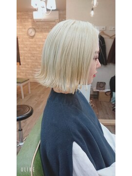 ミエル(miel) 【hair design miel】ハイトーンショート