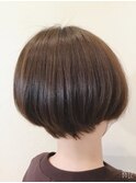 ショートボブ