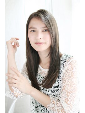 プリズム ヘアーデザイン みずほ台店 ナチュラルワンカールのストレートスタイル
