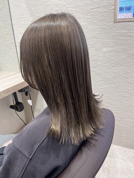 シュク 高円寺(SYUK) ダブルカラー/透明感グレージュ/顔周りカット【青木】