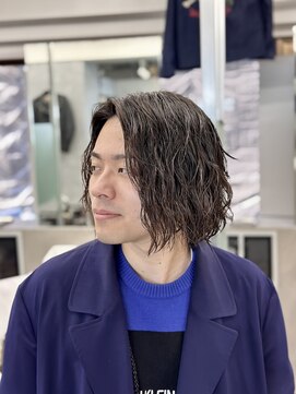 クロムトウキョウ ザ バーバー ネオン 新宿店(CHROM TOKYO the Barber ne/on) メンズミディアム/ゆるめパーマ/ツイストスパイラルパーマ
