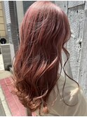 ピンクベージュ