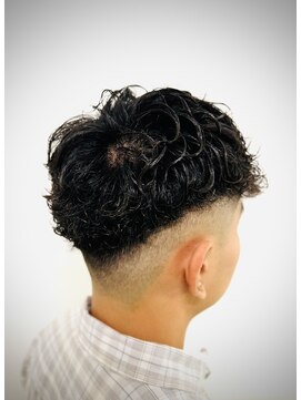 ヒロギンザバーバーショップ 新宿店(HIRO GINZA BARBER SHOP) スペインカール