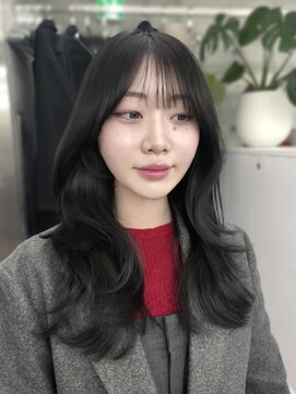 エヌアイ オモテサンドウ(ni omotesando) トレンドの透明感グレージュカラー